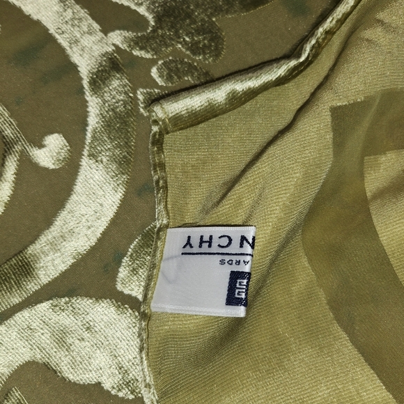 Givenchy scarf Silk 41x43 inches - Picture 9 of 11